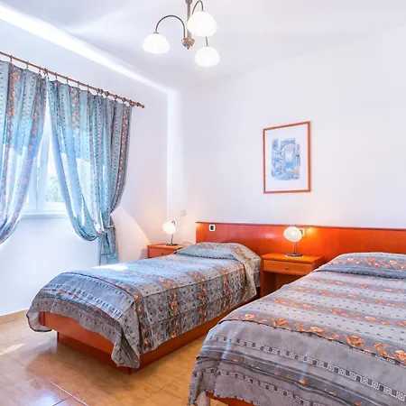 Aretha - Mpolo Holiday home